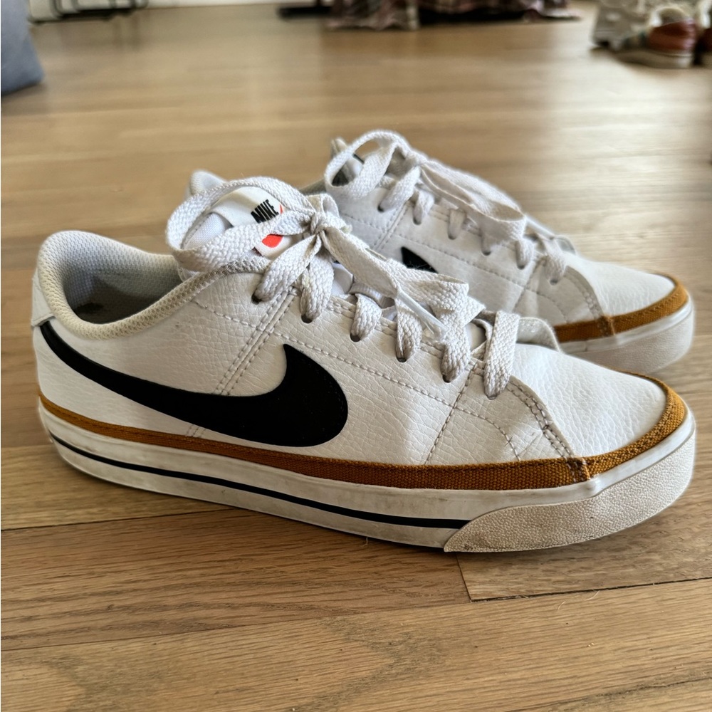 Nike court legacy next nature. Downsizing shoes